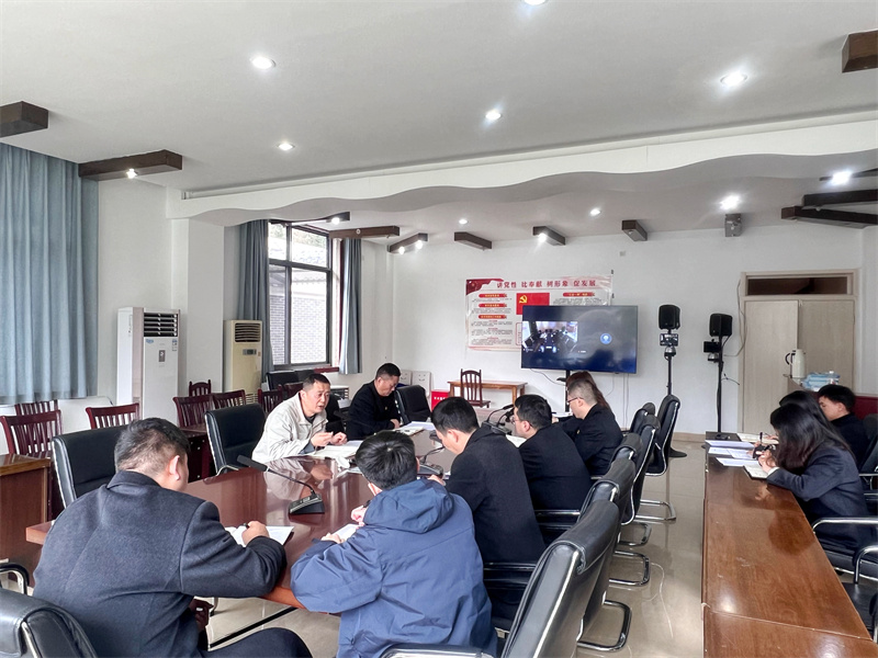 旅游公司党支部召开党员大会--图4.jpg 旅游公司党支部召开党员大会--图4.jpg