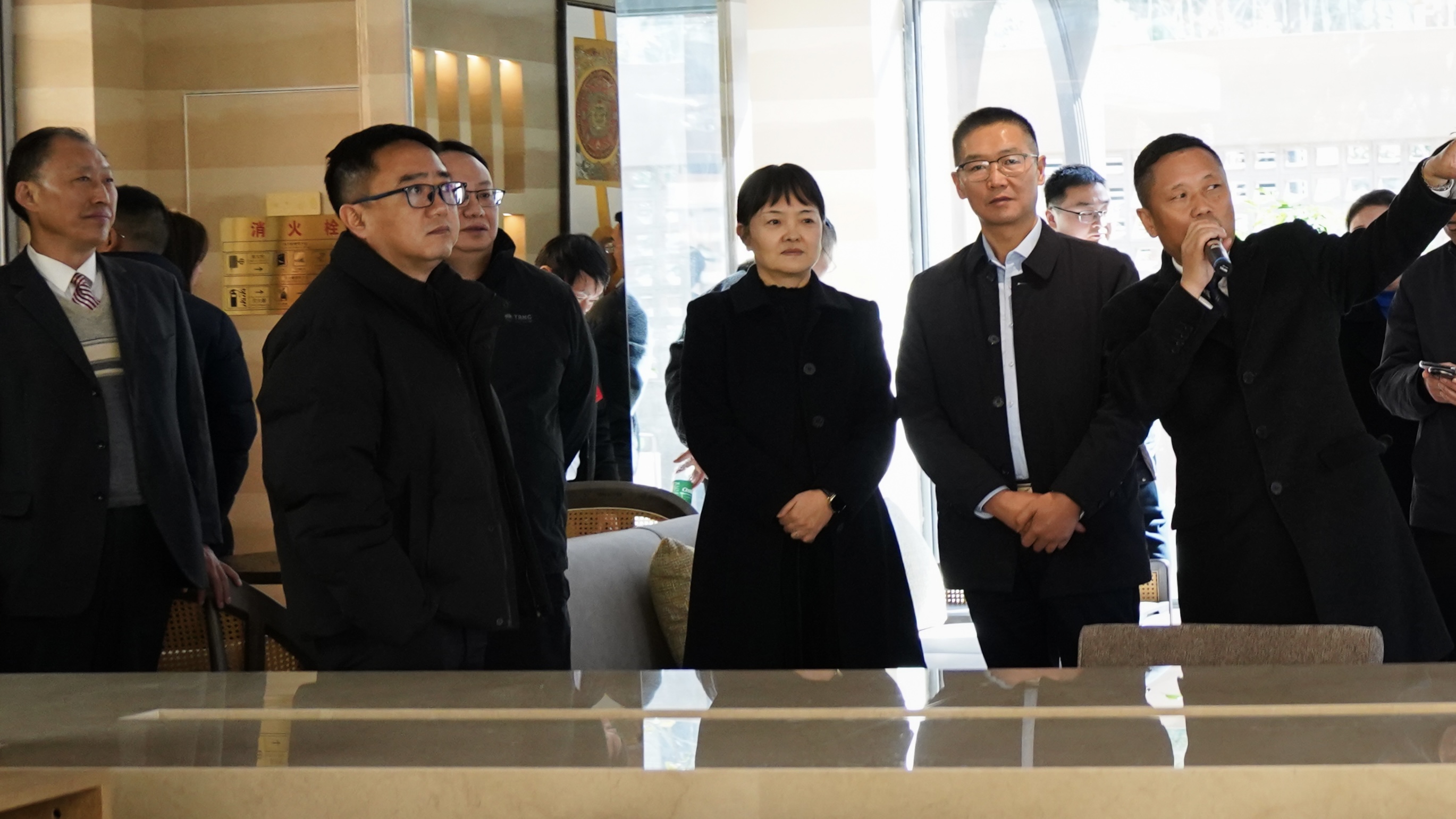 石棉县政协委员视察草科温泉特色小镇